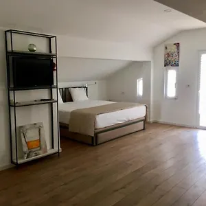 Amberyellowbnb Bed & Breakfast Shkodër